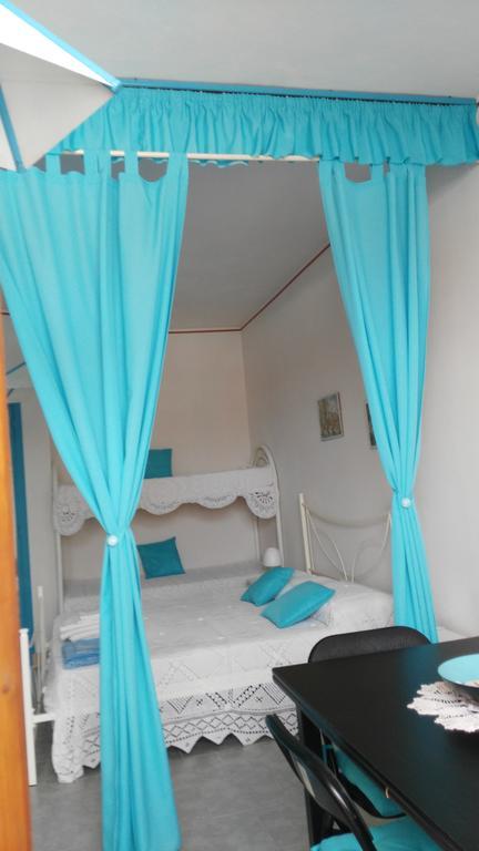 Appartamenti In Villa Nicanda Porto Columbu - Perd'E Sali Extérieur photo
