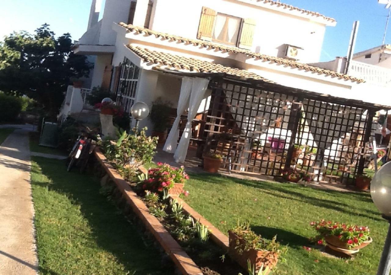 Appartamenti In Villa Nicanda Porto Columbu - Perd'E Sali Extérieur photo