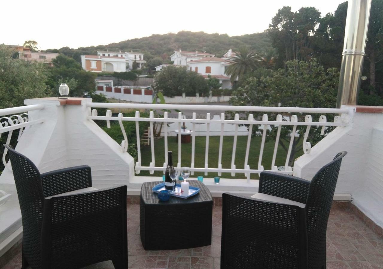 Appartamenti In Villa Nicanda Porto Columbu - Perd'E Sali Extérieur photo