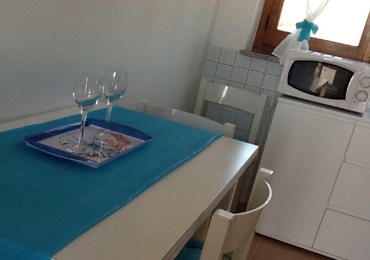 Appartamenti In Villa Nicanda Porto Columbu - Perd'E Sali Extérieur photo