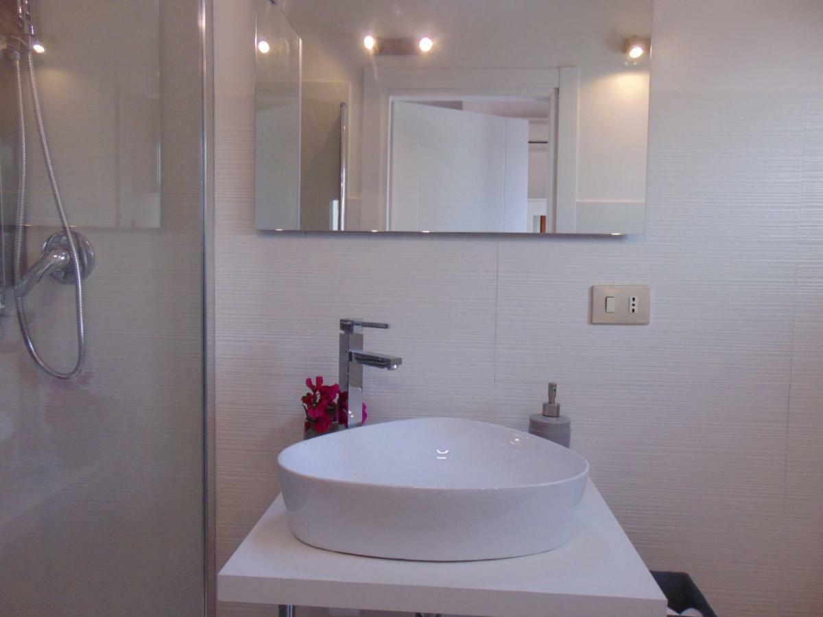 Appartamenti In Villa Nicanda Porto Columbu - Perd'E Sali Extérieur photo